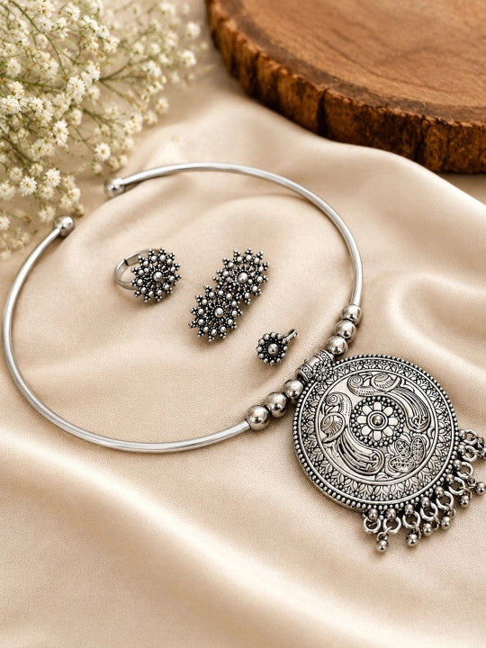 Navratri Special Oxidized Silver Round Pendant Necklace Set