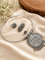 Navratri Special Oxidized Silver Round Pendant Necklace Set